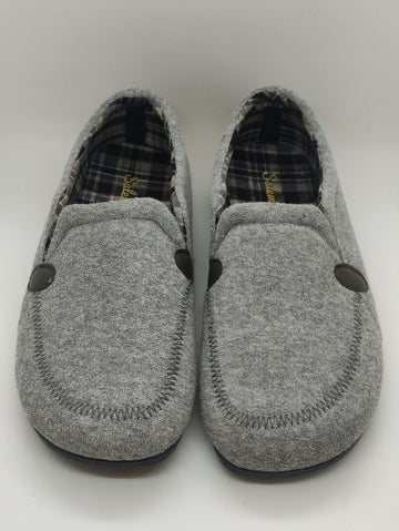 Zapatillas tipo mocasín color gris
